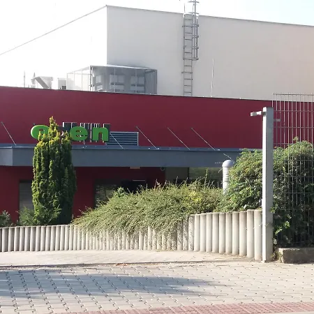 Lejlighed Apartman Se Zahradkou V Krasne Ctvrti Berouna