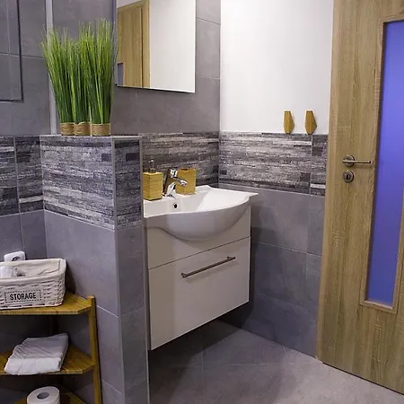 Lejlighed Apartman Se Zahradkou V Krasne Ctvrti Berouna