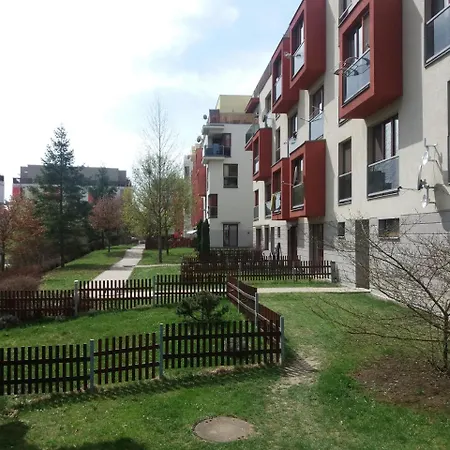 Apartman Se Zahradkou V Krasne Ctvrti Berouna *