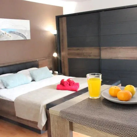 Lejlighed Apartman Se Zahradkou V Krasne Ctvrti Berouna